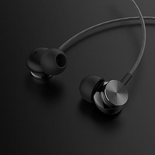Earbuds, Betron BS10 Noise Isolating in Ear Headphones, Earphones with Microphone, Volume Control and Powerful Bass Sound Includes 3 Different Sized Pairs of Ergonomic Ear Buds and Carry Case, Black Electronics Betron 