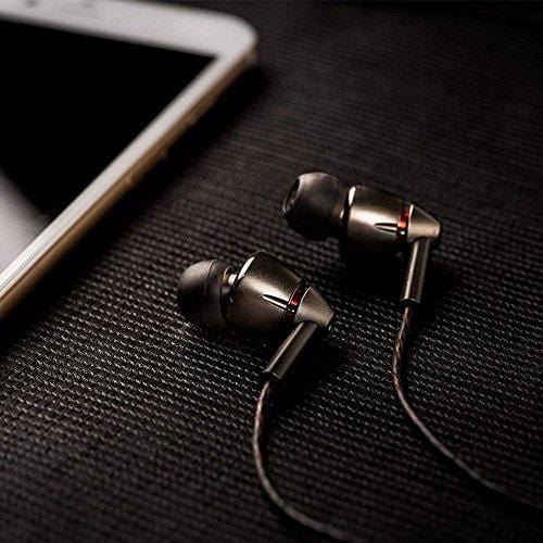  1MORE Quad Driver in-Ear Earphones Hi-Res High Fidelity  Headphones Warm Bass, Spacious Reproduction, High Resolution, Mic in-Line  Remote Smartphones/PC/Tablet - Silver/Gray : Electronics